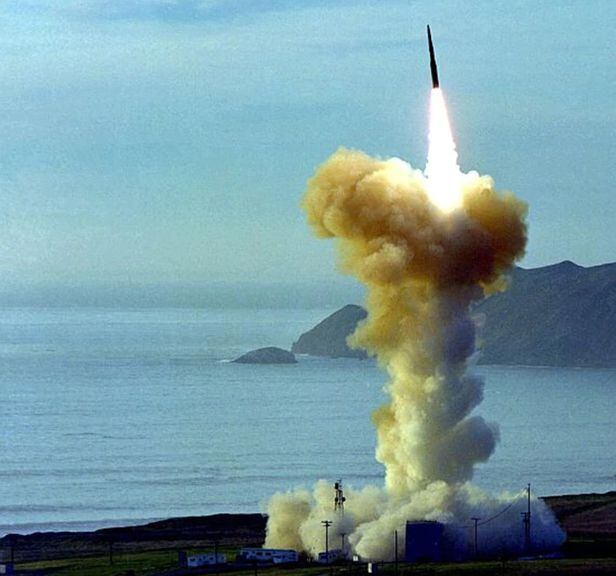 미국의 대륙간탄도미사일(ICBM) '미니트맨-3' 발사 장면/ 미 공군